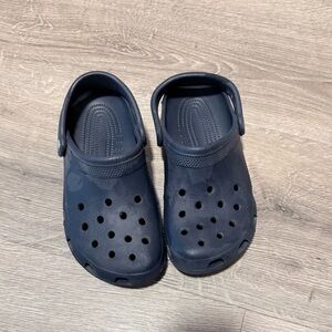 Crocs Navy Blue Unisex Women’s size 8 Men’s size 6
